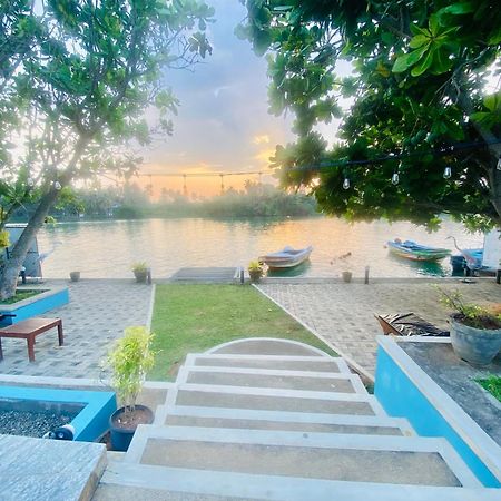 Villa Riverside Aluthgama Buitenkant foto