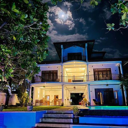 Villa Riverside Aluthgama Buitenkant foto