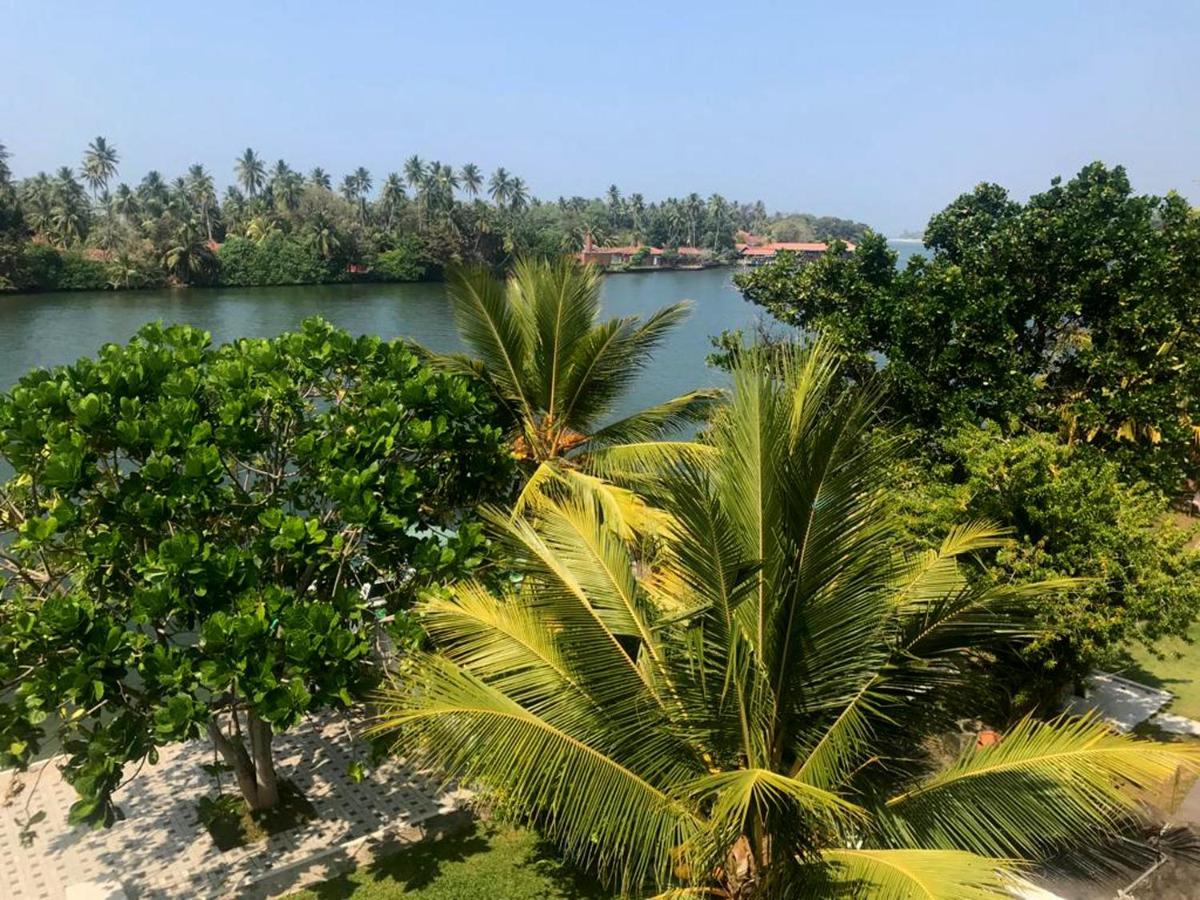 Villa Riverside Aluthgama Buitenkant foto