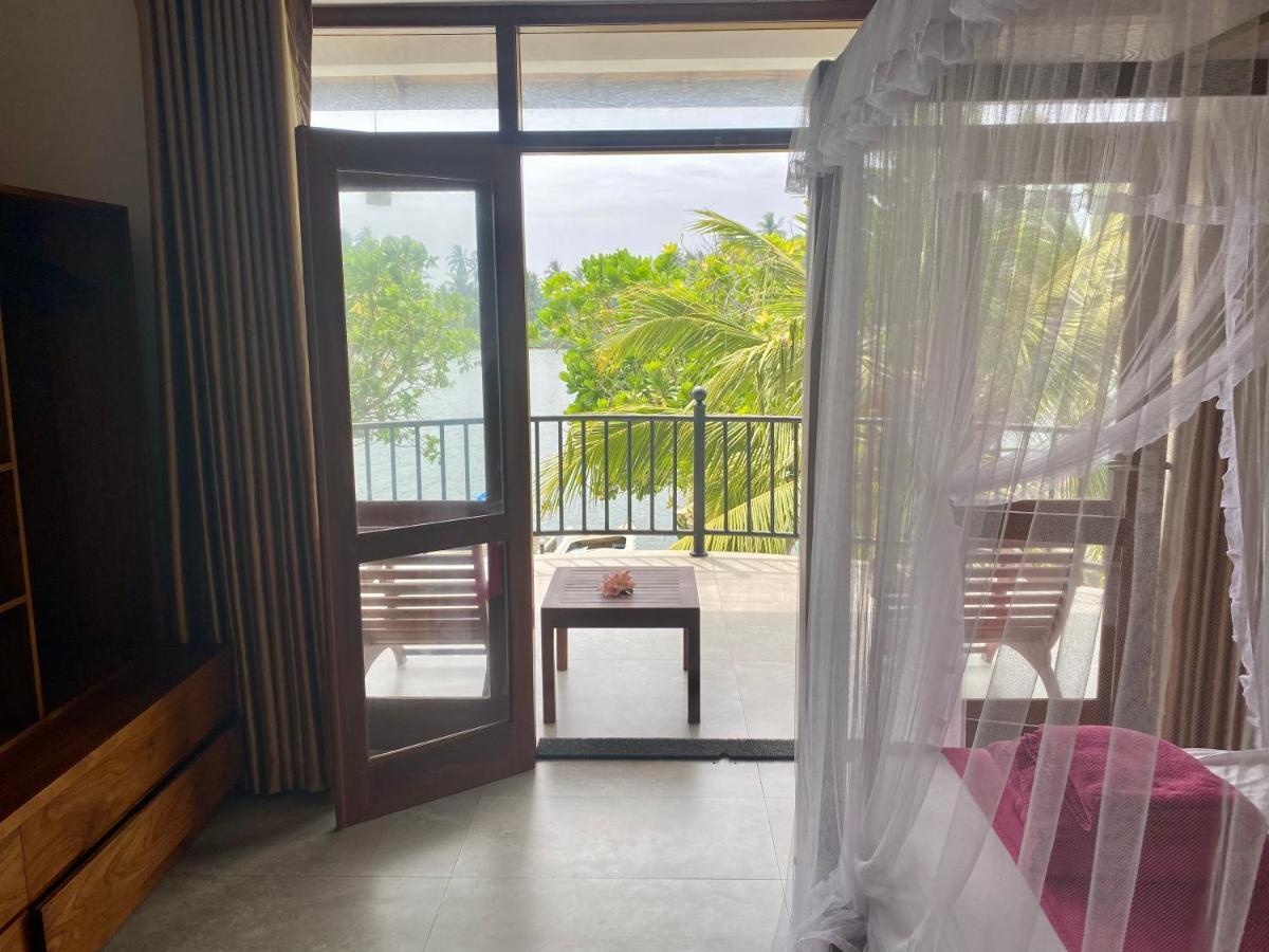 Villa Riverside Aluthgama Buitenkant foto