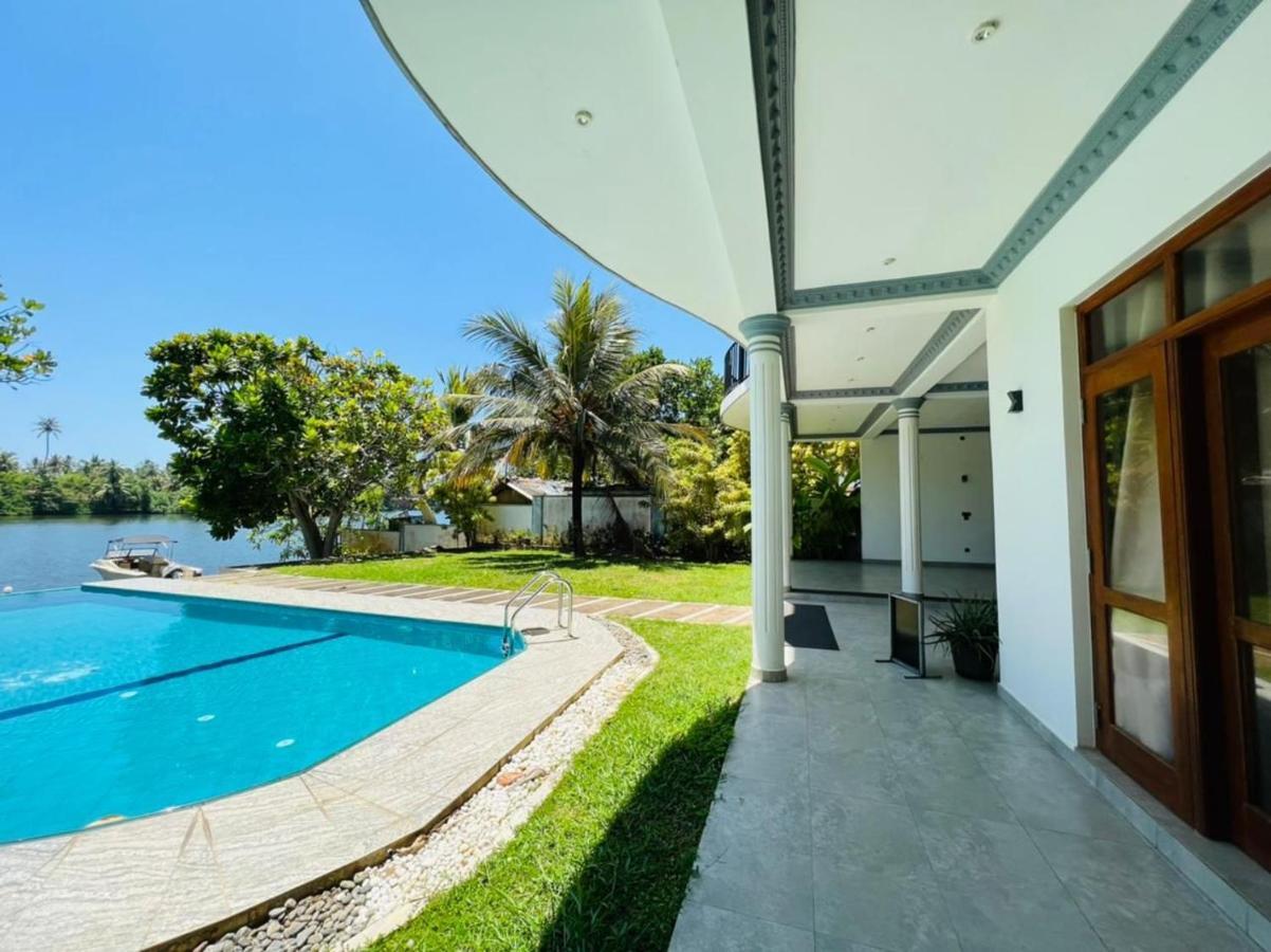 Villa Riverside Aluthgama Buitenkant foto
