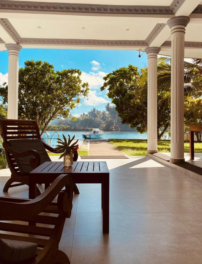 Villa Riverside Aluthgama Buitenkant foto