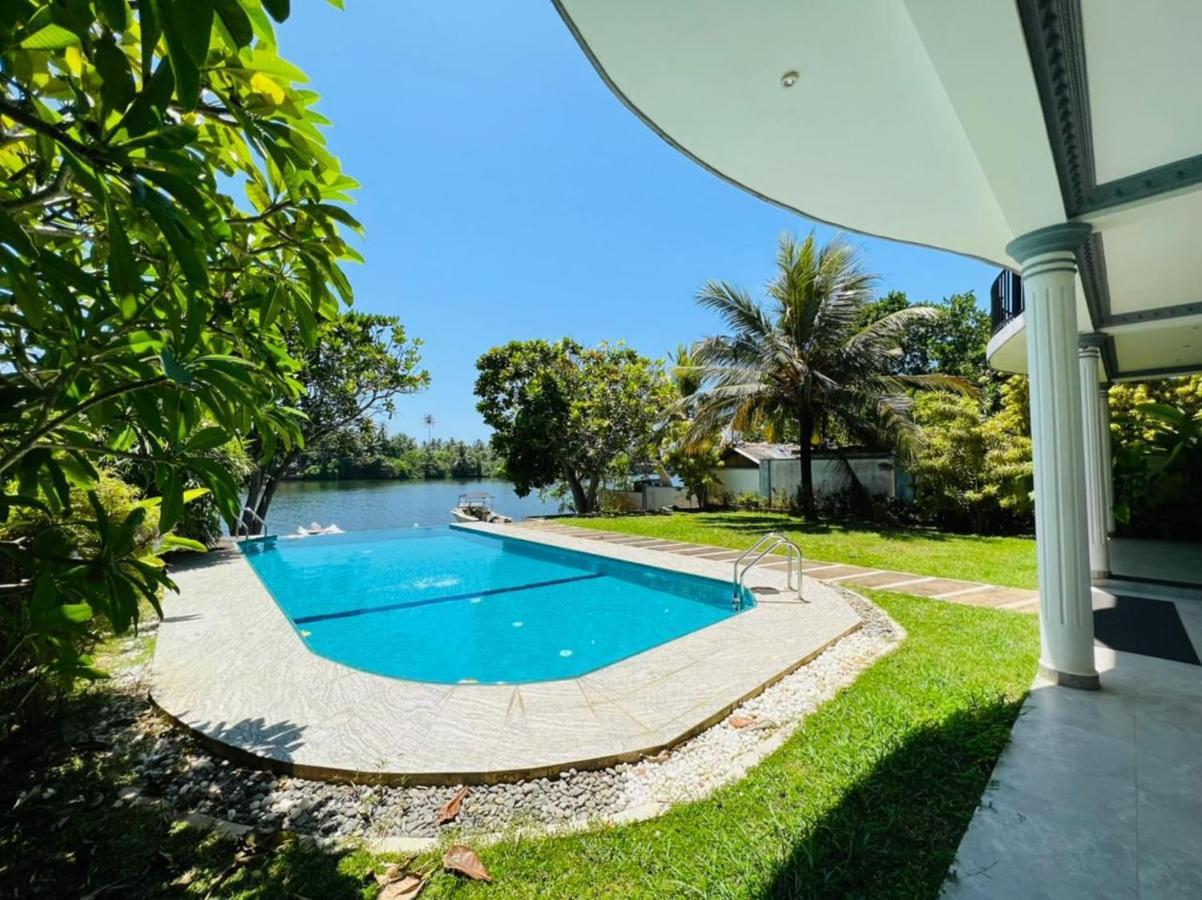 Villa Riverside Aluthgama Buitenkant foto