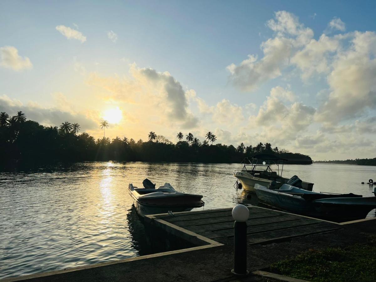 Villa Riverside Aluthgama Buitenkant foto