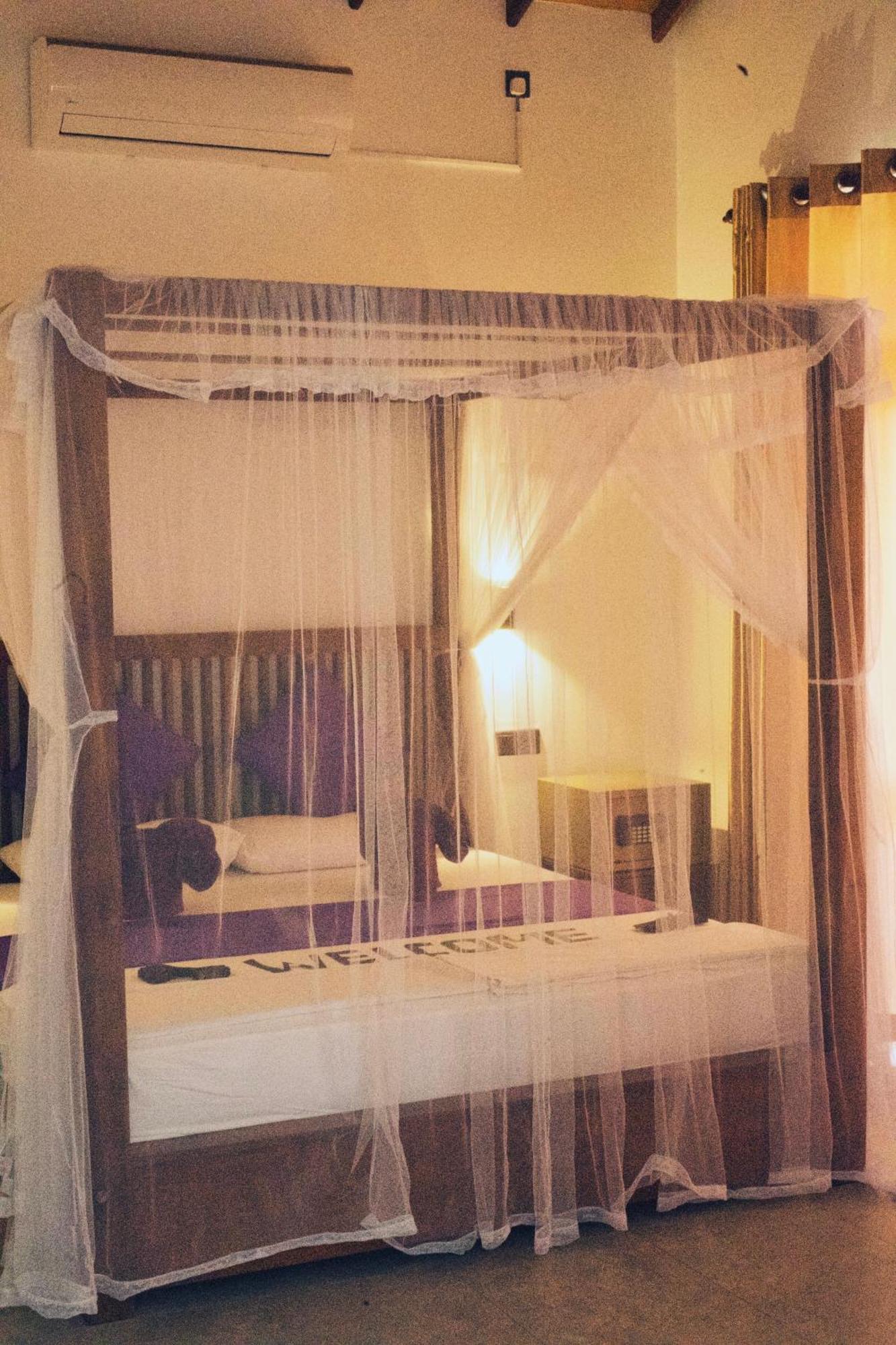 Villa Riverside Aluthgama Buitenkant foto