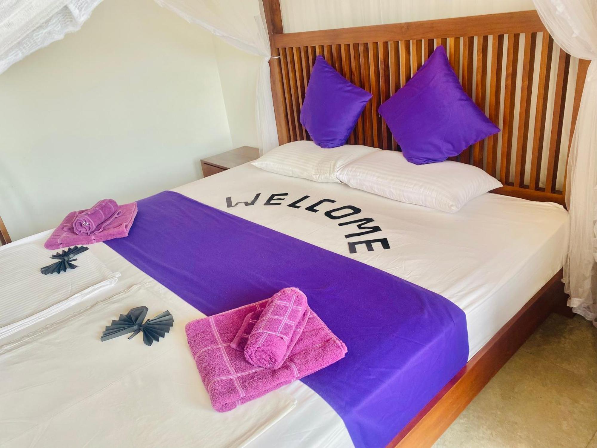Villa Riverside Aluthgama Buitenkant foto