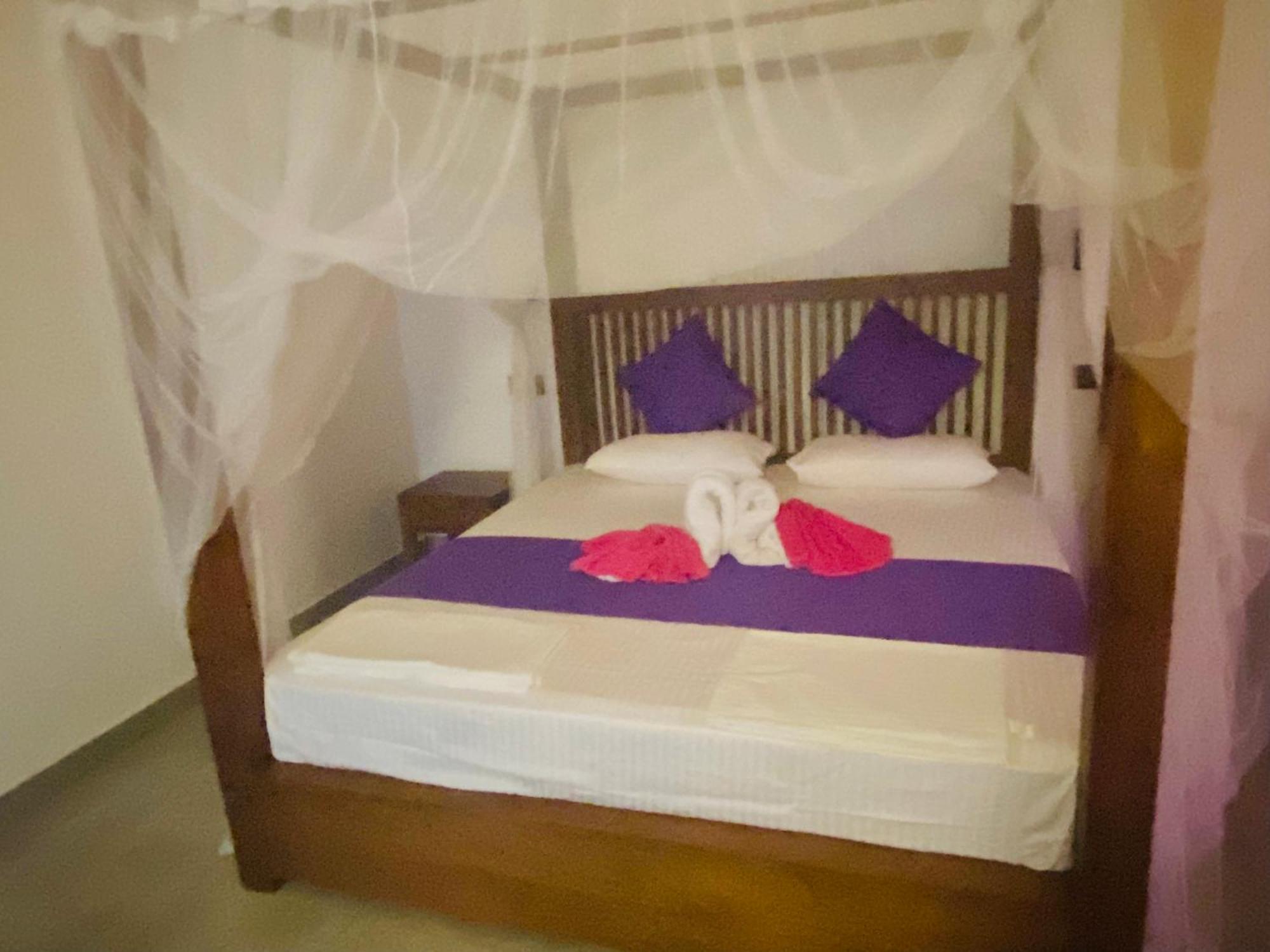 Villa Riverside Aluthgama Buitenkant foto